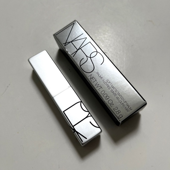 New NARS Soft Matte Tinted Lip Balm INTIMATE Nude - Picture 3 of 4